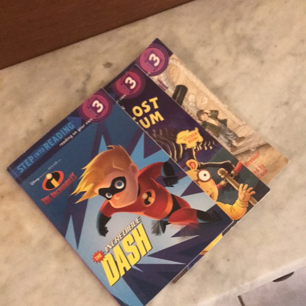 Random House-Set of Three-Step(3) Into Reading - Picture 11 of 12